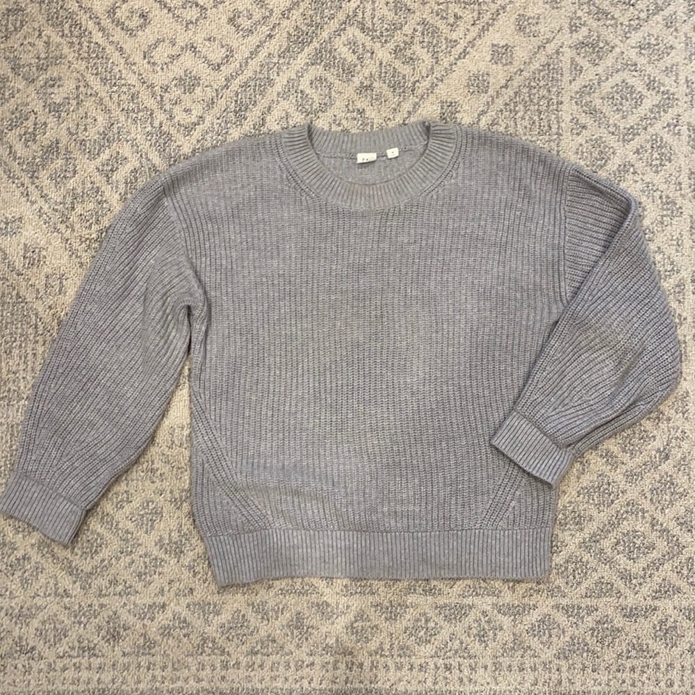5 for $20 ✨ GAP Super Soft Knit Gray Crew Neck Sweater